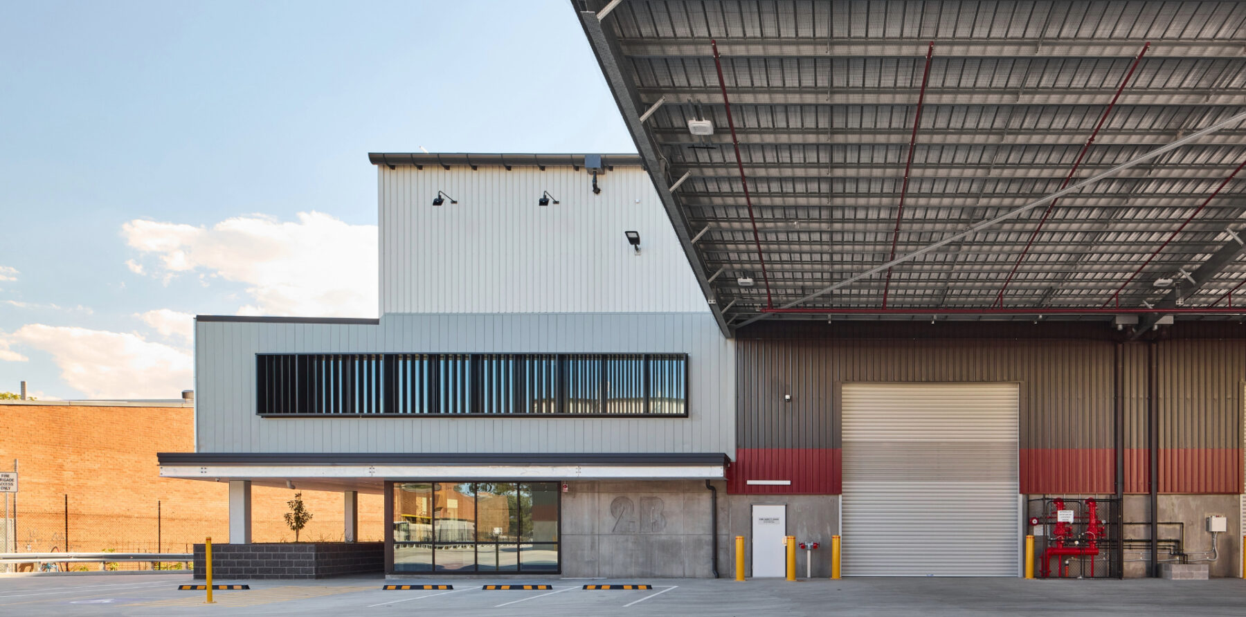 Buildcorp_Industrial_NewBuild_MilperraIndustrialDevelopment_1CAROUSEL4