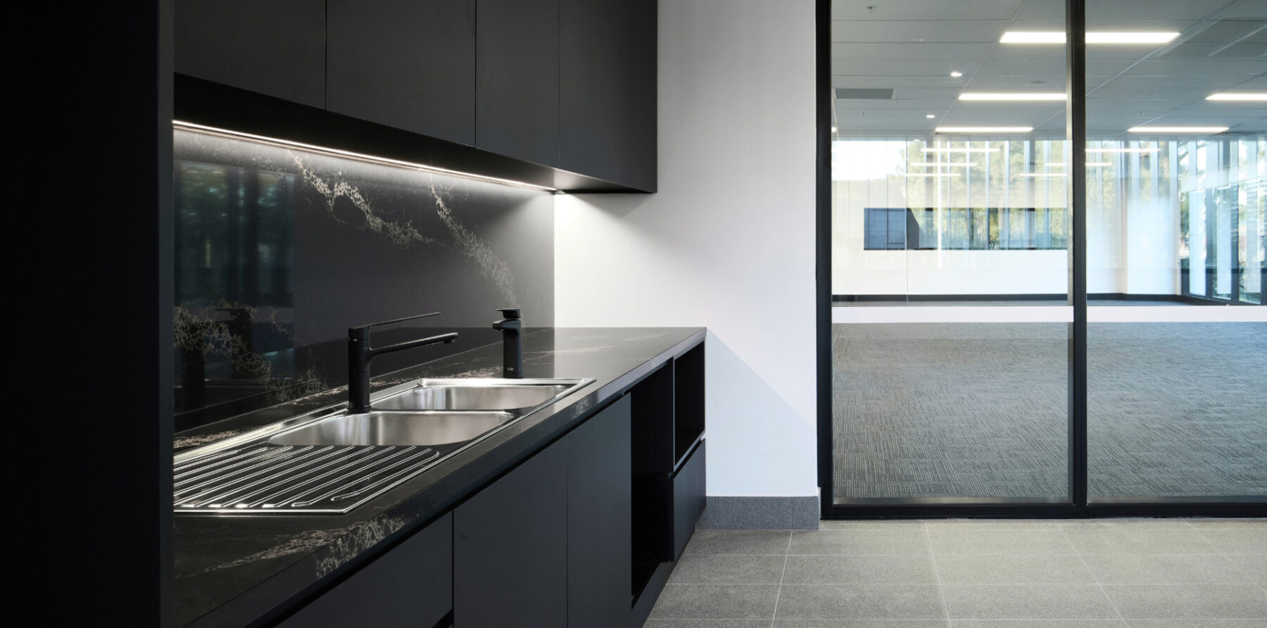 Buildcorp_Industrial_NewBuild_MilperraIndustrialDevelopment_1CAROUSEL6