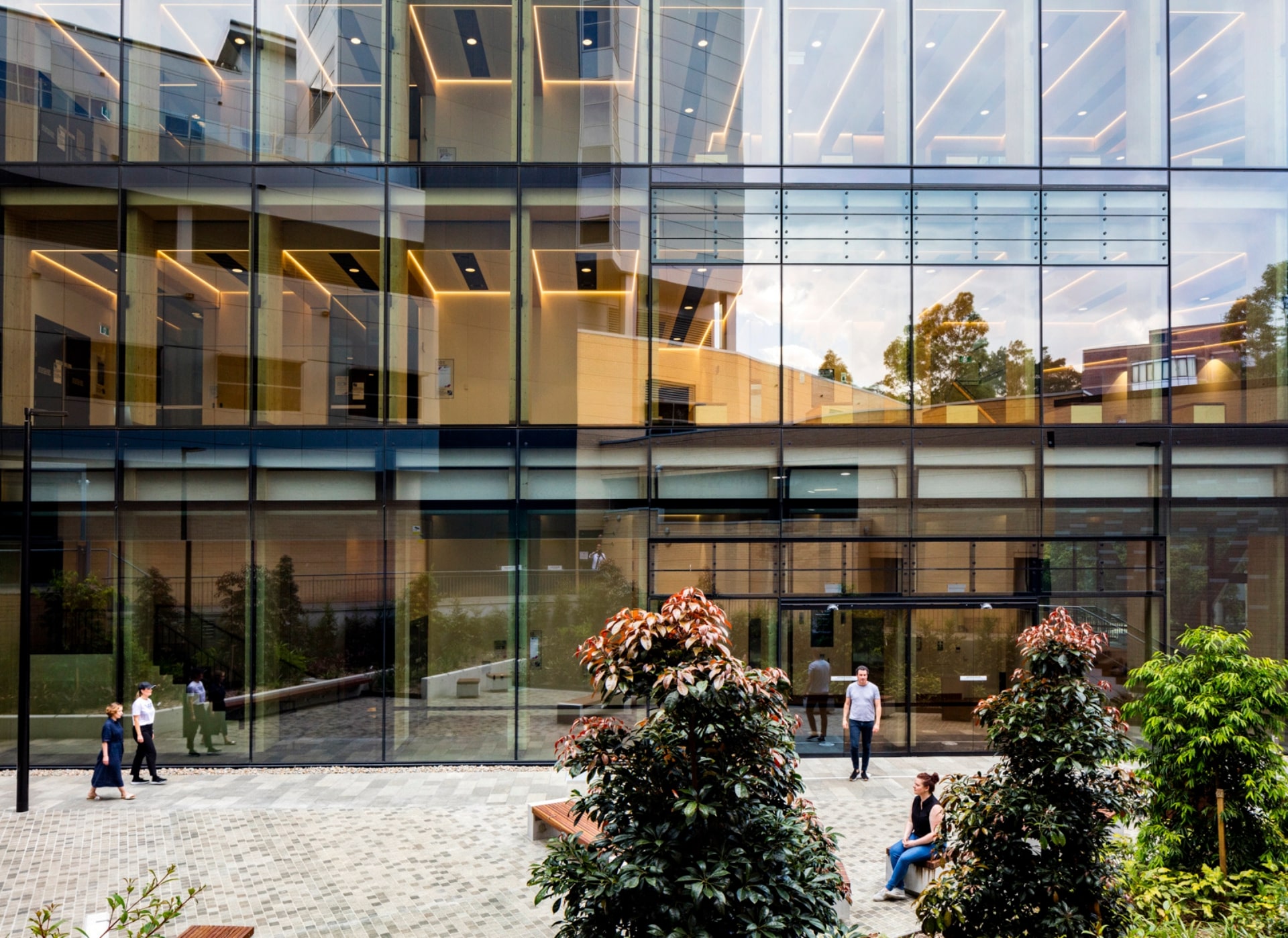 Buildcorp_New Build_Education_Mac Uni Ainsworth_Carousel 1.4-min