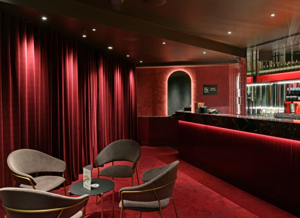 Buildcorp_Refurbishment_Hospitality_Theatre-Royal_1920x1398 (4)-min