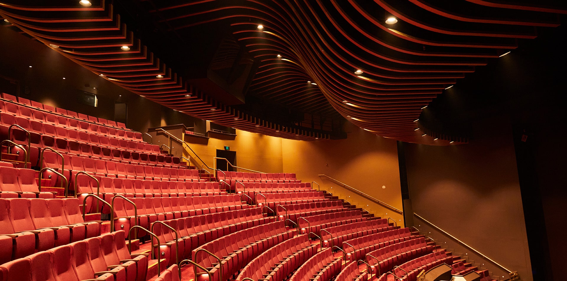 Buildcorp_Refurbishment_Hospitality_Theatre-Royal_1920x951 (4)-min
