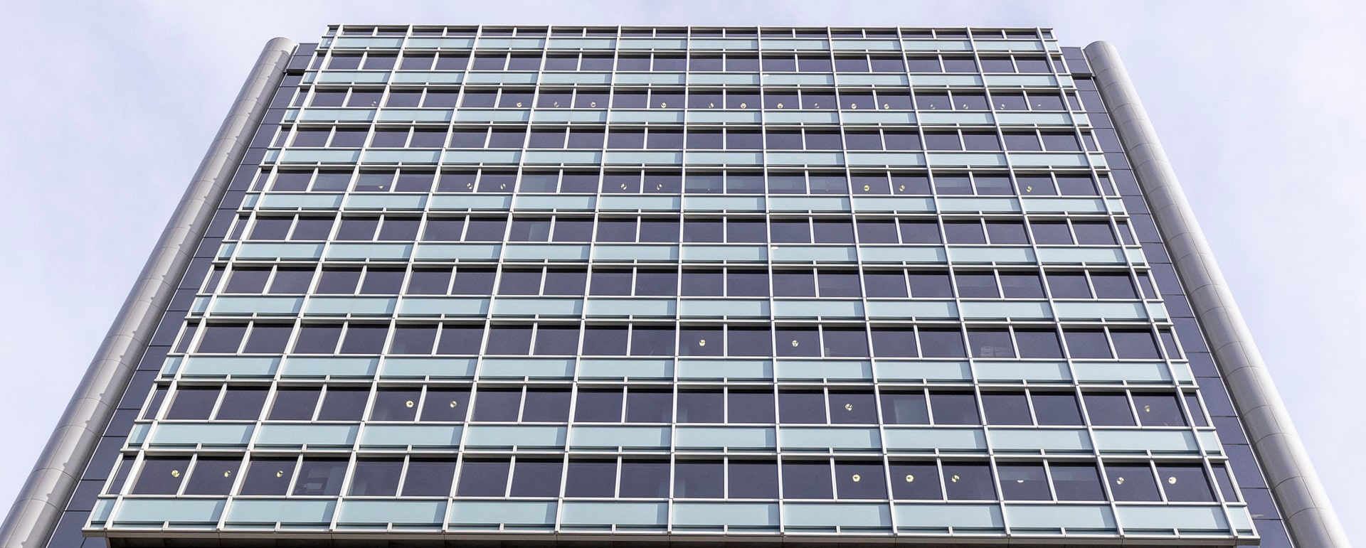 Buildcorp_Facade_Commercial_124WalkerSt_1920x771-min