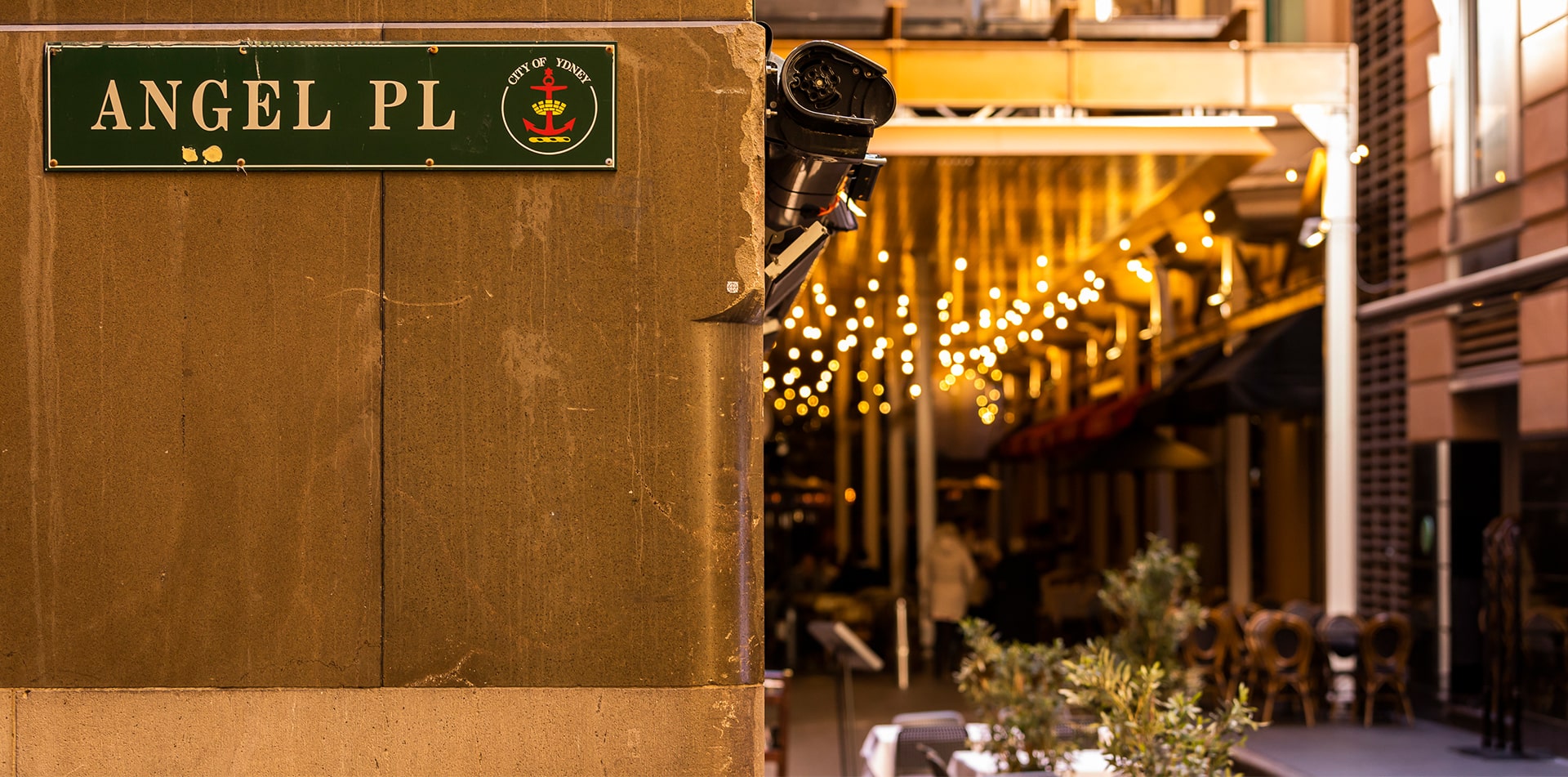 Buildcorp_Facade_Commercial_AngelPlace_1920x951_3-min