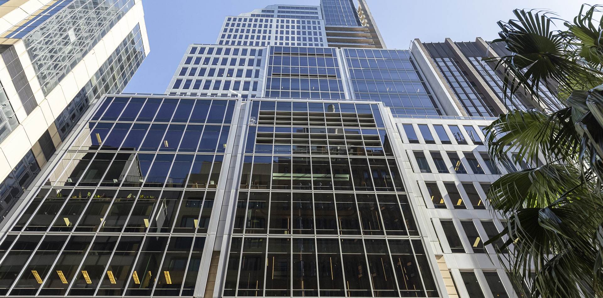 Buildcorp_Facade_Commercial_AngelPlace_1920x951_5-min