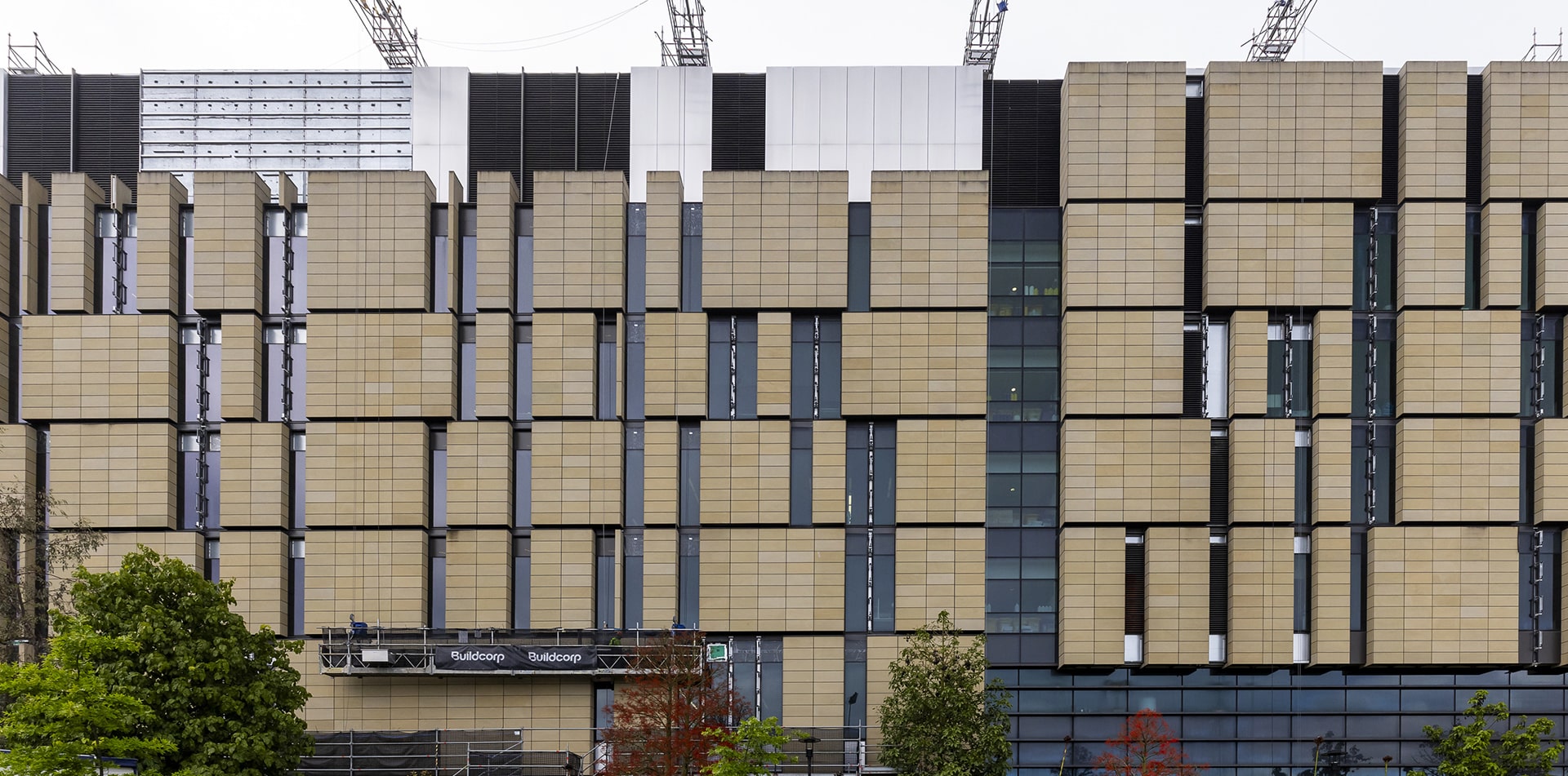 Buildcorp_Facade_Education_CharlesPerkins_1920x951_4-min