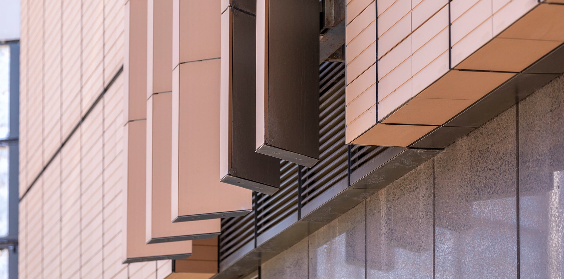 Buildcorp_Facade_Education_UNSWH6Tyree_1920x951_1-min