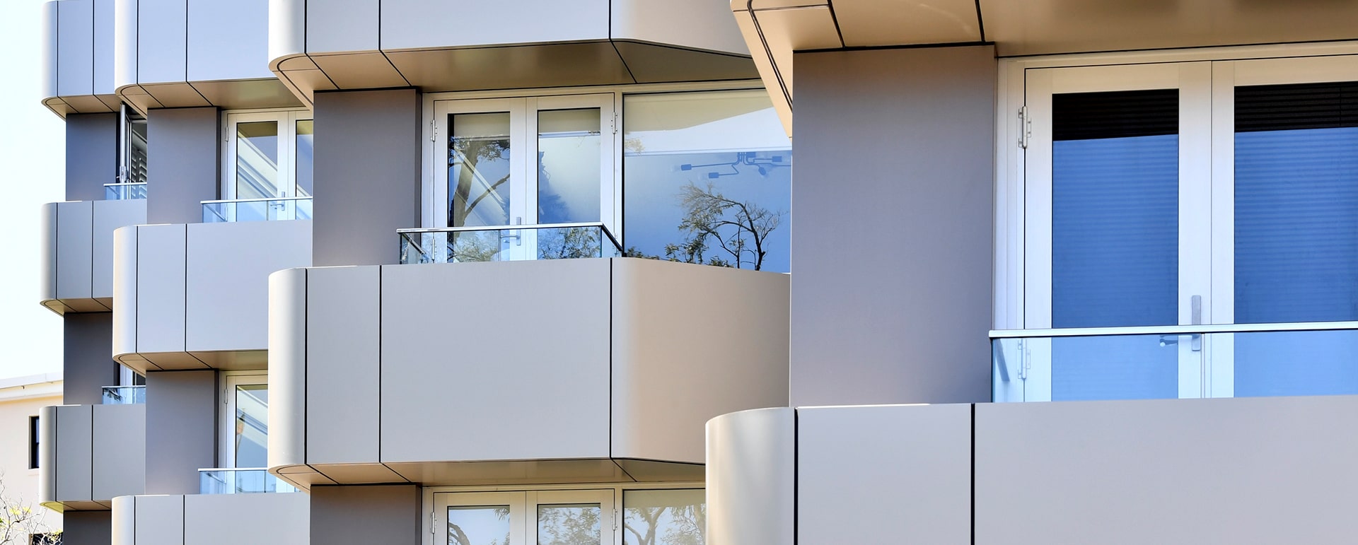 Buildcorp_Facade_Residential_48UpperPittSt_ 1920x771-min