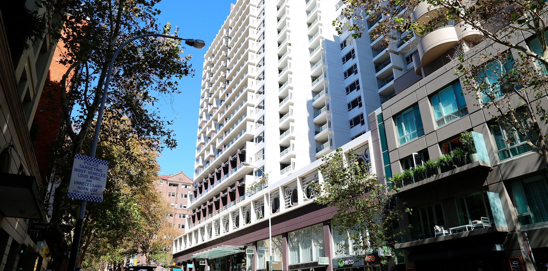 Buildcorp_Facade_Residential_81MacleaySt_1920x951-min