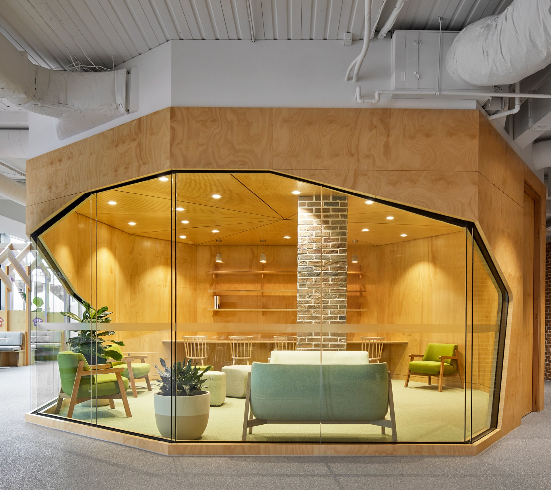 Buildcorp_Fitout_Workplace_REA_Showroom_11-min