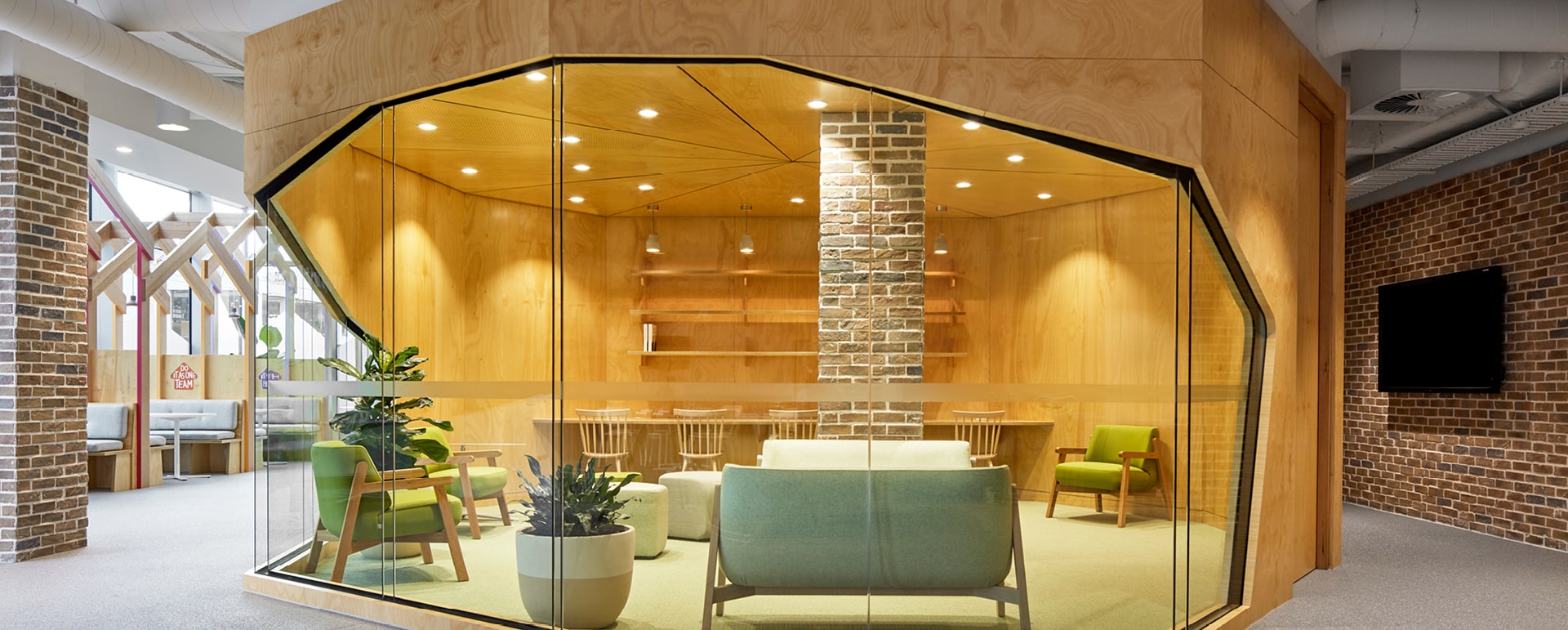 Buildcorp_Fitout_Workplace_REA_Showroom_hero-min