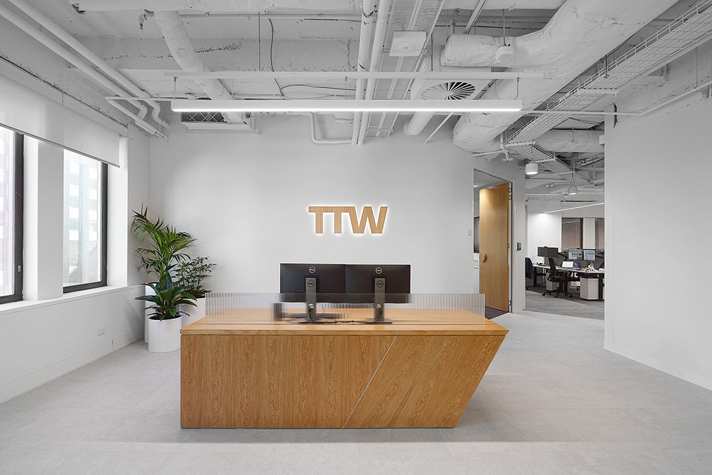 Buildcorp_Fitout_Workplace_TTW_05_1920x951