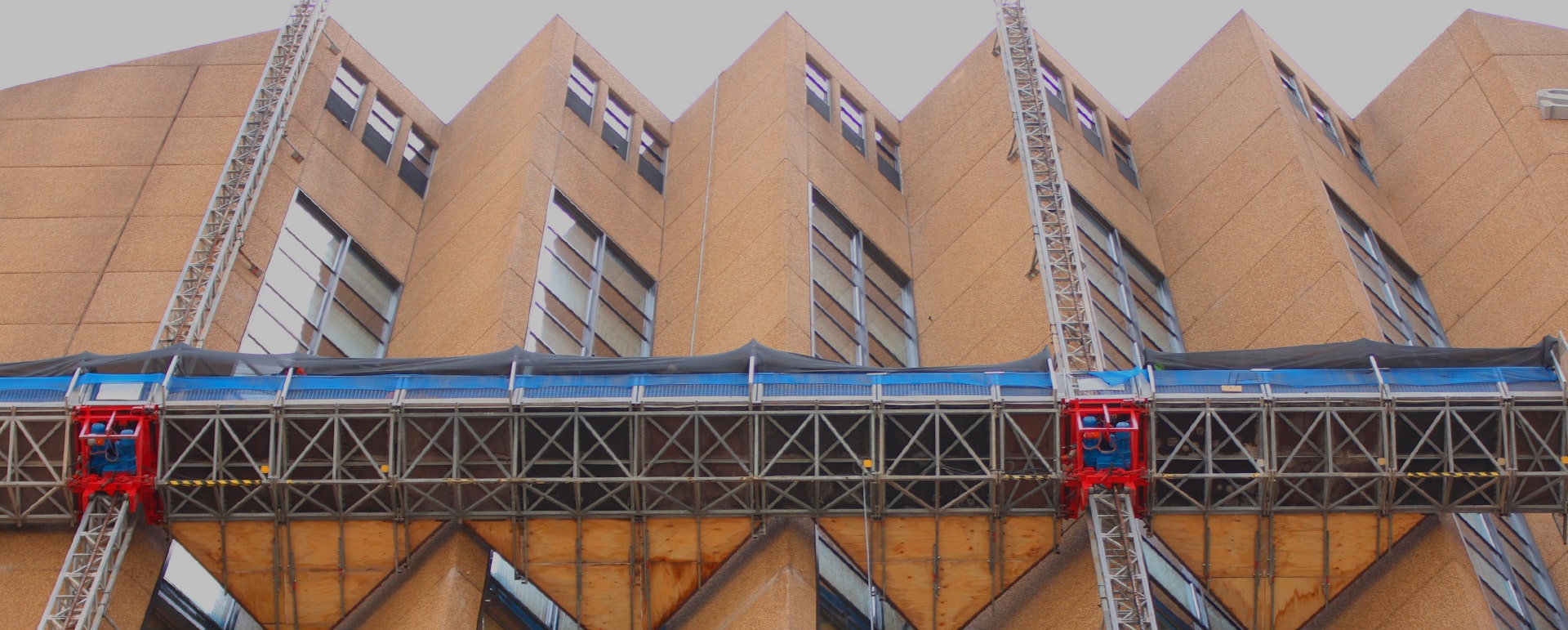 Buildcorp_Remedial_Accommodation_FourSeasonsHotel_1920x771-min