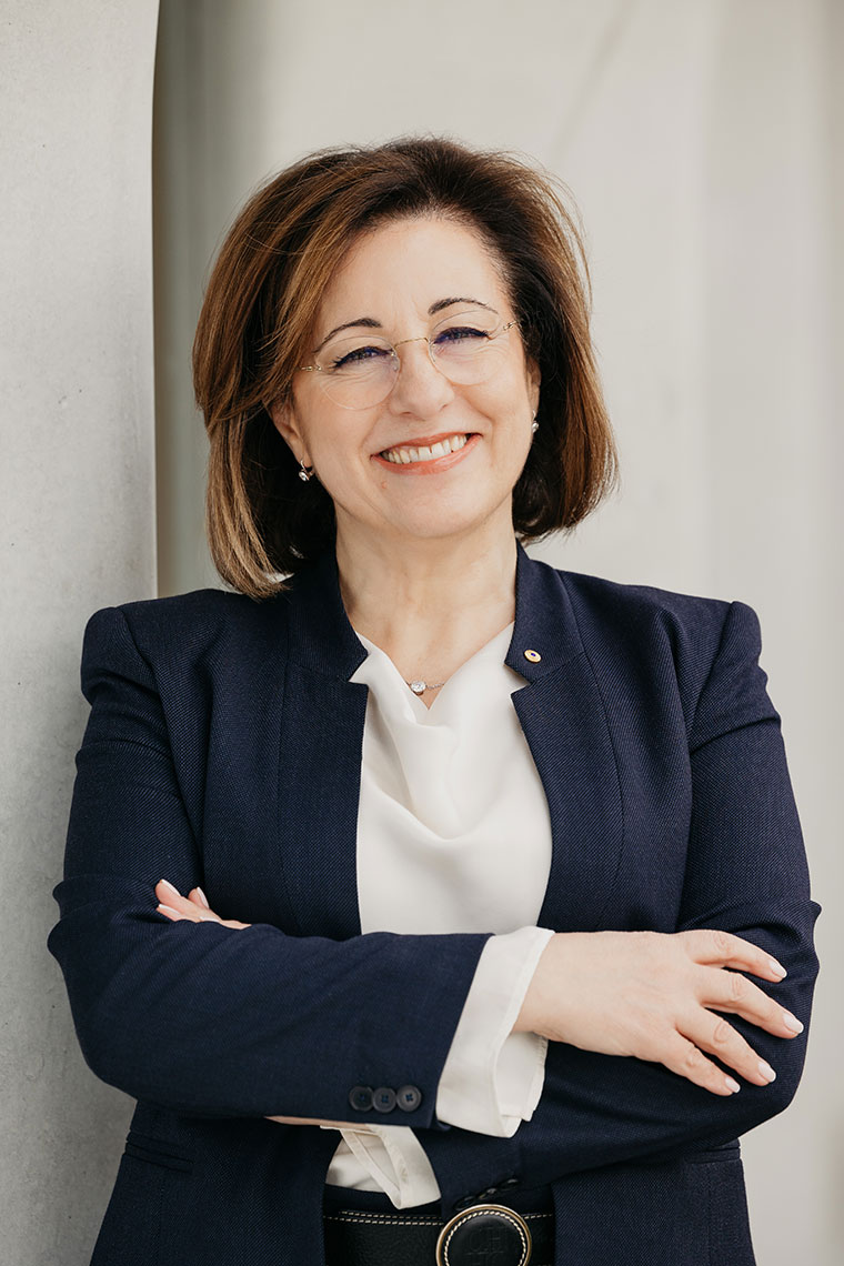 Buildcorp_Team_Josephine_SukkarAM_Principal_760x1140