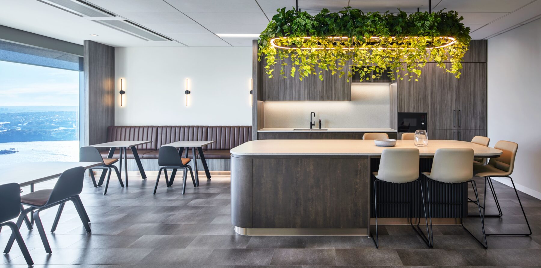 Buildcorp_Workplace_Fit-out_Point72__1920 x 951-min