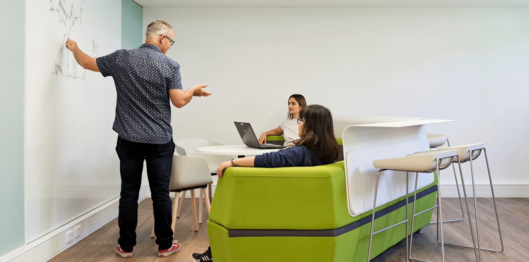 Landscape_QUTIC_1920x951_9-min