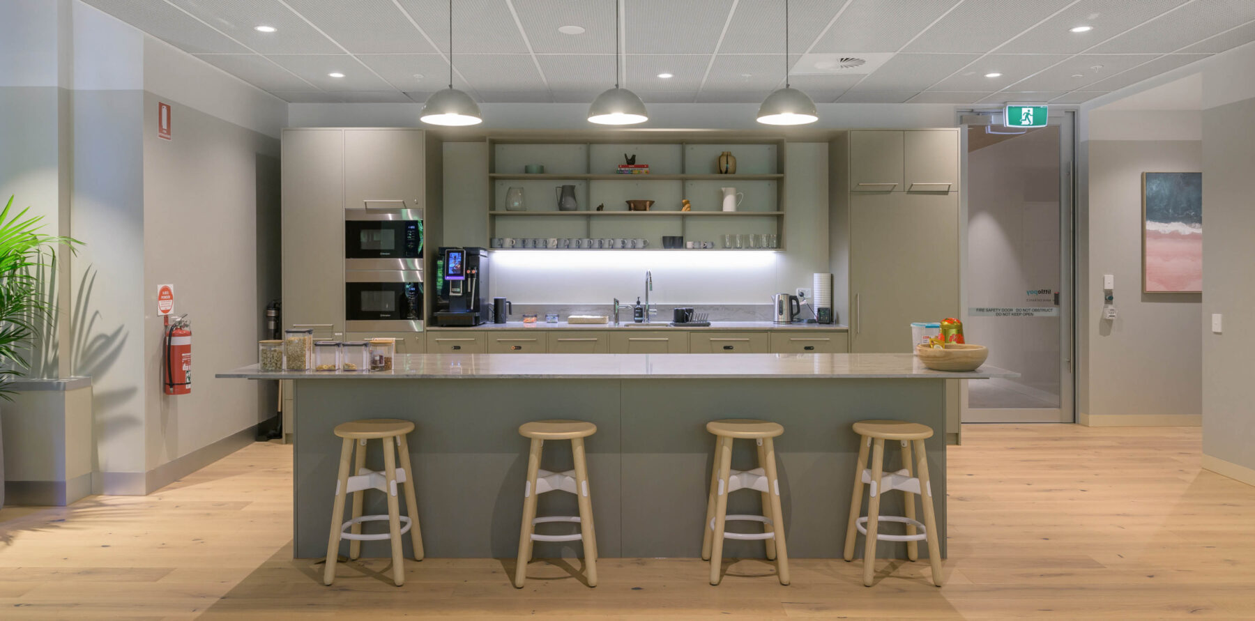 Buildcorp_Fitout_Workplace_GPTDesignSuites550Bourke__1920 x 9513